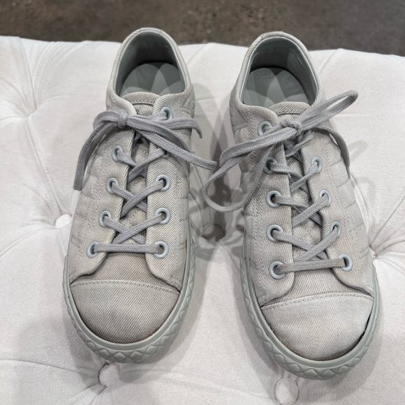 Chanel sneakers size 38 - Picture 2 of 7